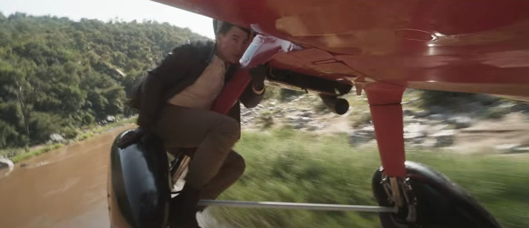 Trailer 2